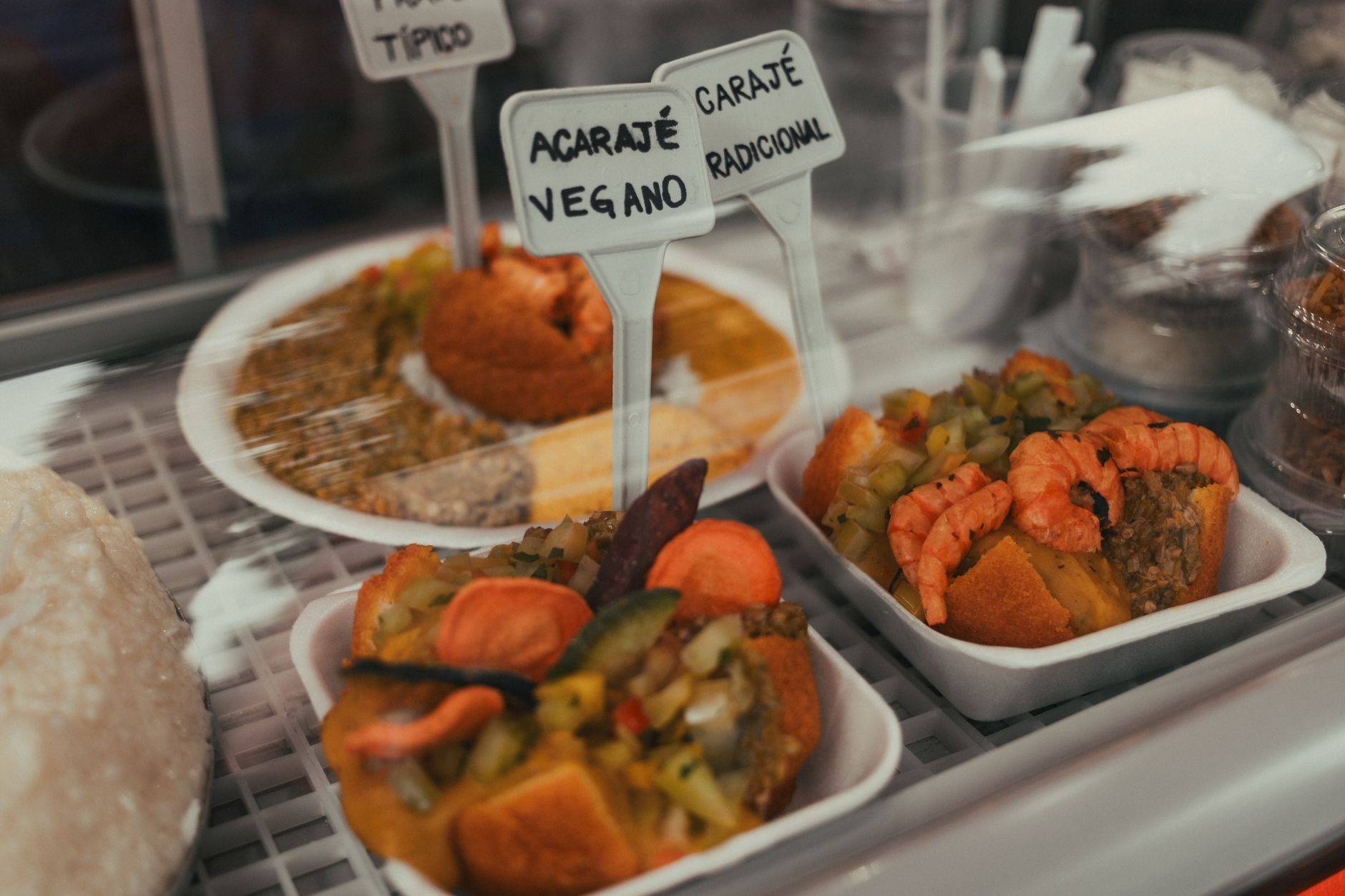 Acarajé smażone i nadziewane vatapá