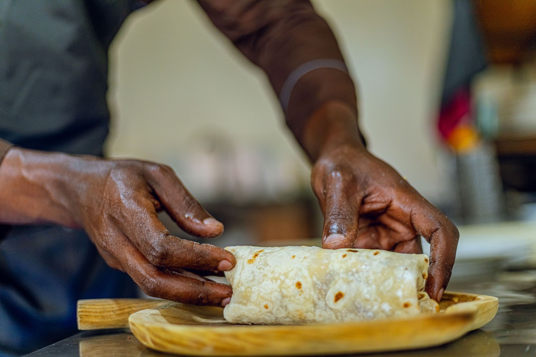Mission burrito zawijany w folię aluminiową