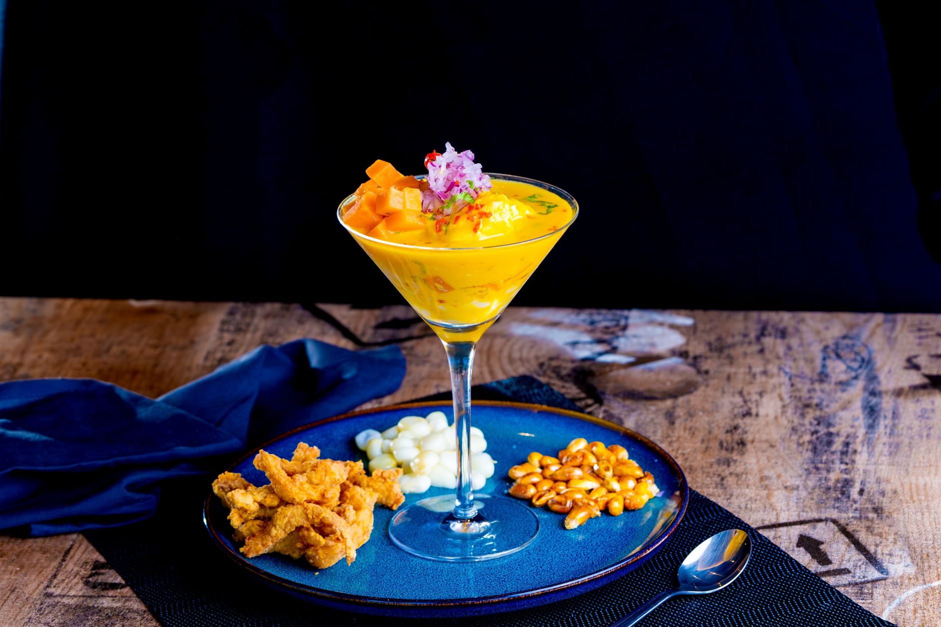 Ceviche fusion z elementami japońskimi